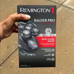 Remington Balder Pro Head Shaver in Black and Red